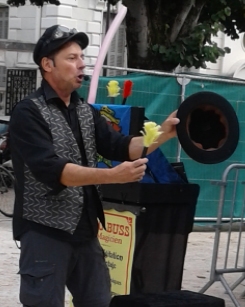 Otto Buss le Magicien Plumeaux